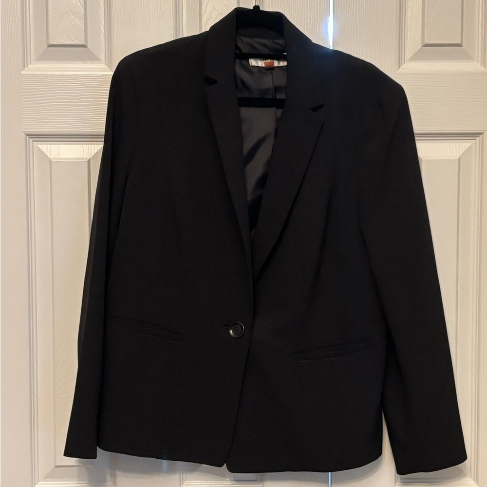Classic womens black Blazer with one button